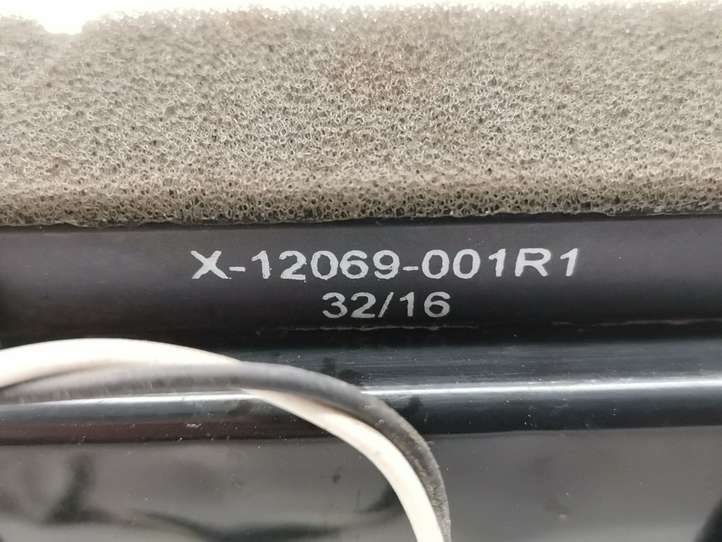 Tesla Model S (2016 - 2021)  X12069001R1 Антенна (антенна GPS)