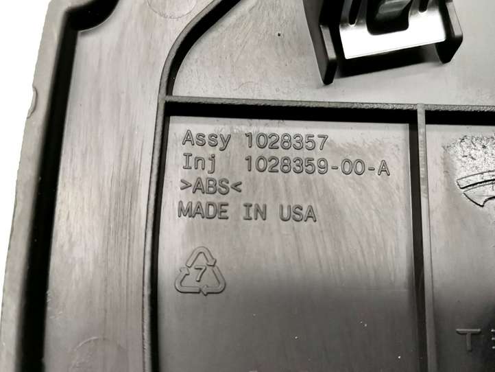 Tesla Model S (2016 - 2021)  1028359-00-A Отделка внутренней панели