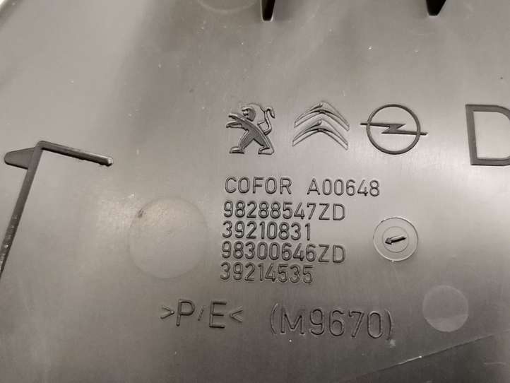 Peugeot 208 (2019 - )  98288547ZD Отделка стойки (D) (верхняя)