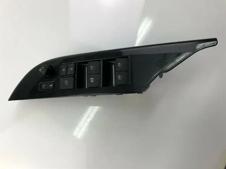 Toyota Highlander XU50 848200K270 Блок кнопок стеклоподъемников — фото 2