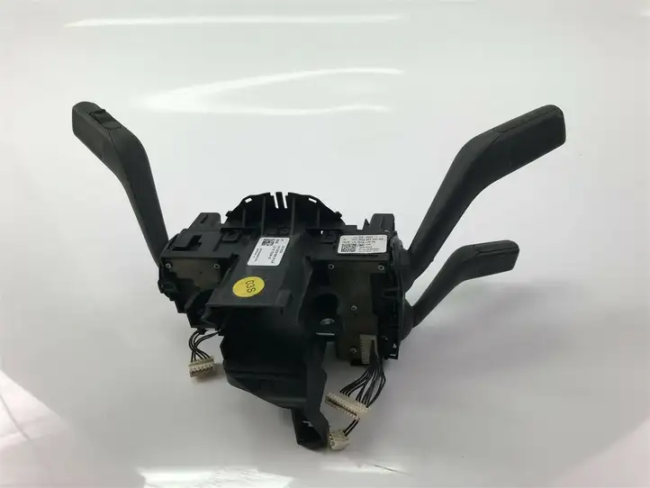 Volkswagen PASSAT B6 (2005 - 2010) 3C9953513R Кнопки на рулевом колесе — фото 2