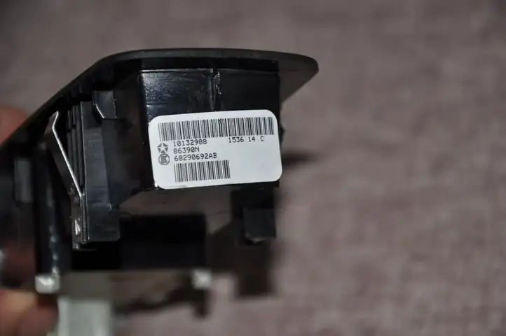 Dodge Durango (2013 - ) 68290692AB Кнопка стеклоподъемников — фото 3