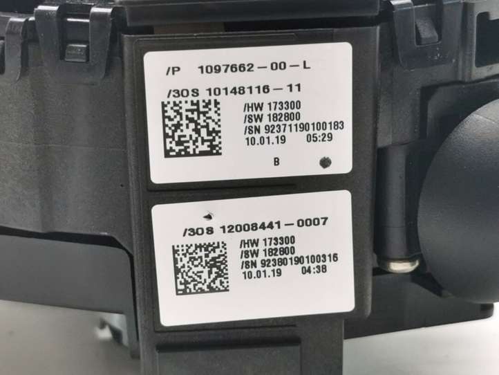 Tesla Model 3 (2017 - 2023)  1097662-00-L Комплект ручек