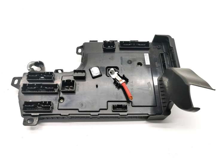 Tesla Model 3 (2017 - 2023)  1078673-32-L Mодуль kомфортa