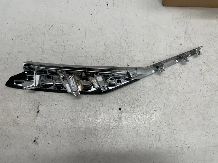 BMW 3 G20 G21 (2019 - ) 9R699471804 Прочая отделка задней двери — фото 2