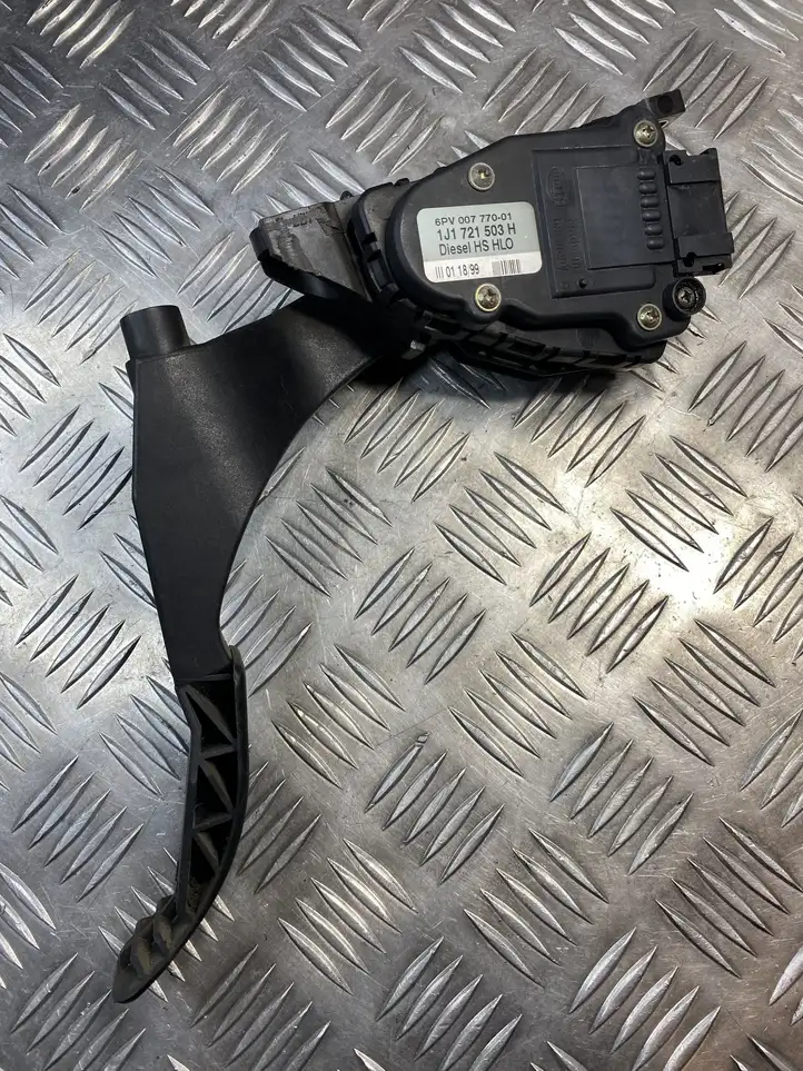 Audi A3/S3 8L (2000 - 2003) 1J1721503H Педаль акселератора — фото 1
