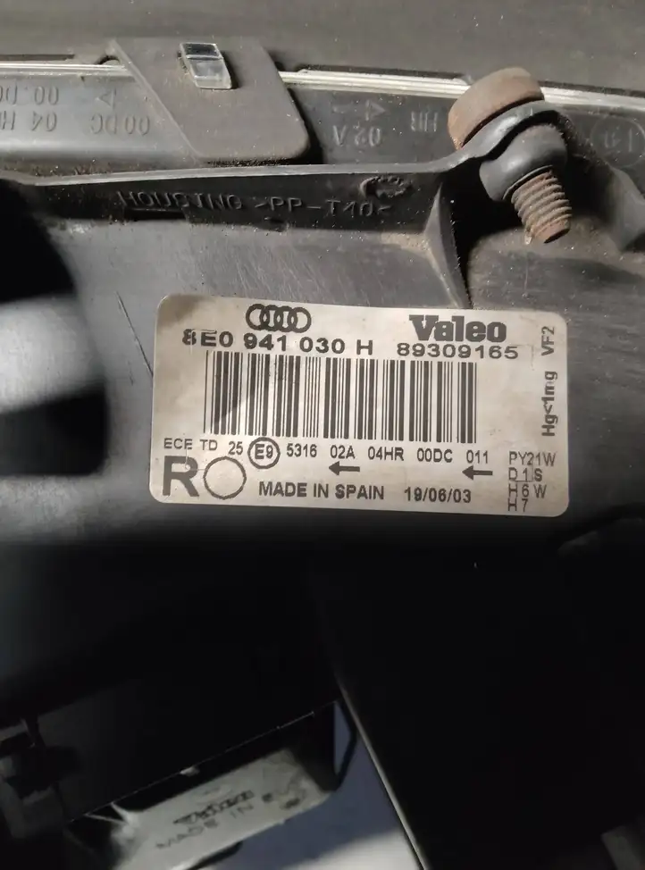 Audi A4 S4 B6 8E 8H (2000 - 2006) 8E0941030H Передняя фара — фото 7