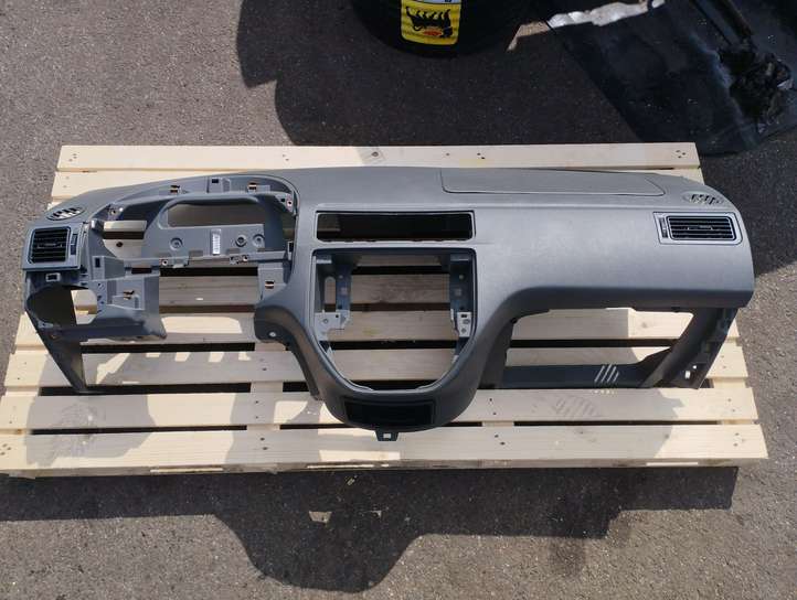 Ford Focus (2005 - 2008)  5S4XA04305 Панель