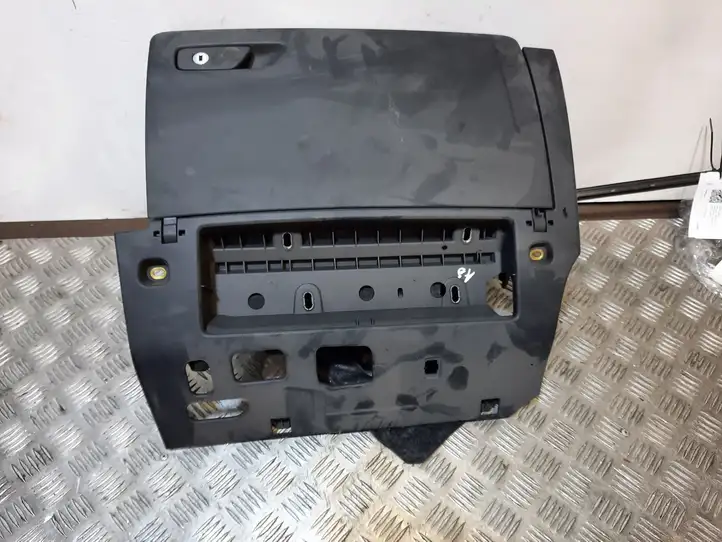 Audi A3/S3 8V (2012 - 2016) 1107872X Бардачок в сборе — фото 1