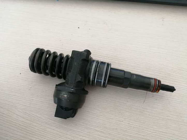Volkswagen Touran I (2003 - 2010)  038130073BN Жиклер (жиклеры) (форсунка (форсунки)