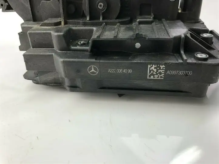 Mercedes-Benz C AMG W205 (2014 - ) A2220064099 Замок багажника — фото 2