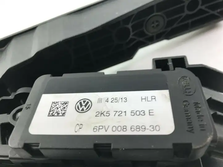Volkswagen Caddy (2004 - 2010) 2K5721503E Педаль акселератора — фото 2