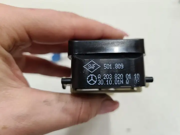 Mercedes-Benz C W203 (2000 - 2007) 2038200110 Блок кнопок стеклоподъемников — фото 4