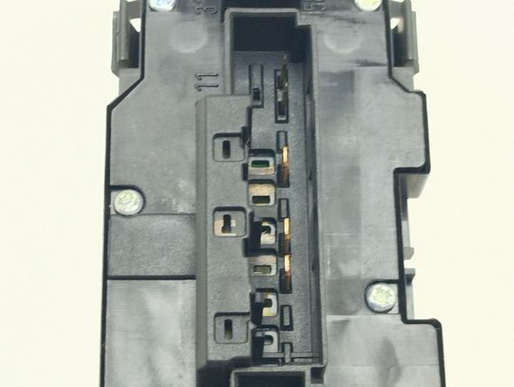 Mercedes-Benz CLK A208 (1997 - 2002)  2088200310 Включатель аварийных фонарей