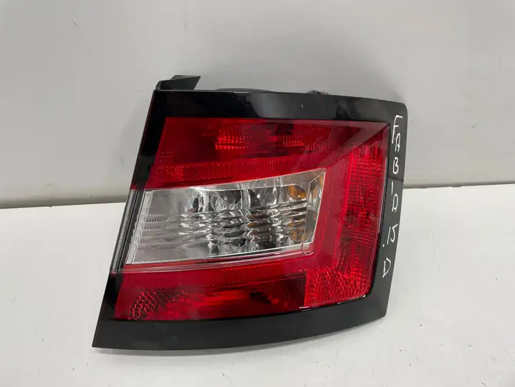 Skoda Fabia Mk3 (NJ) (2015 - 2021) 6V6945112 Задний фонарь в кузове — фото 1