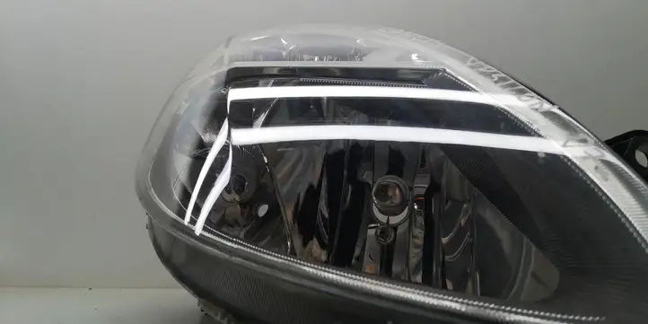 Lancia Ypsilon (2006 - 2011) Передняя фара — фото 3