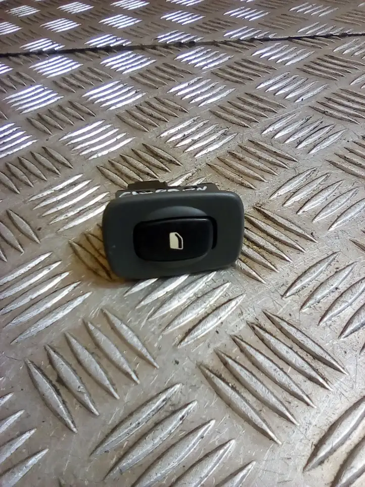Citroen C5 (2001 - 2004) 96326947ZJ Блок кнопок стеклоподъемников — фото 1