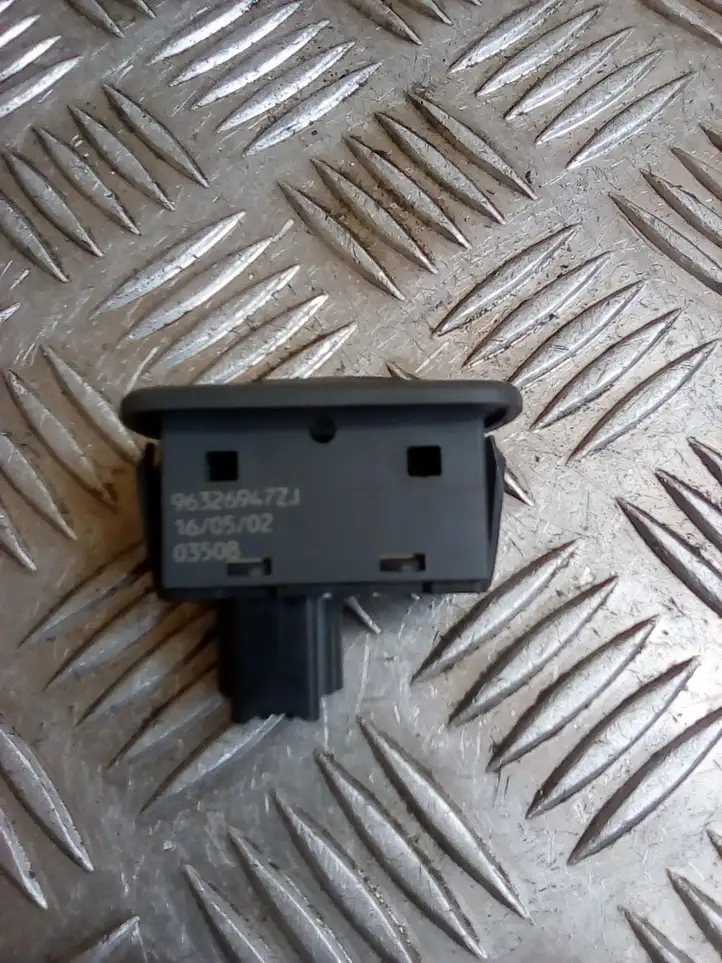 Citroen C5 (2001 - 2004) 96326947ZJ Блок кнопок стеклоподъемников — фото 2