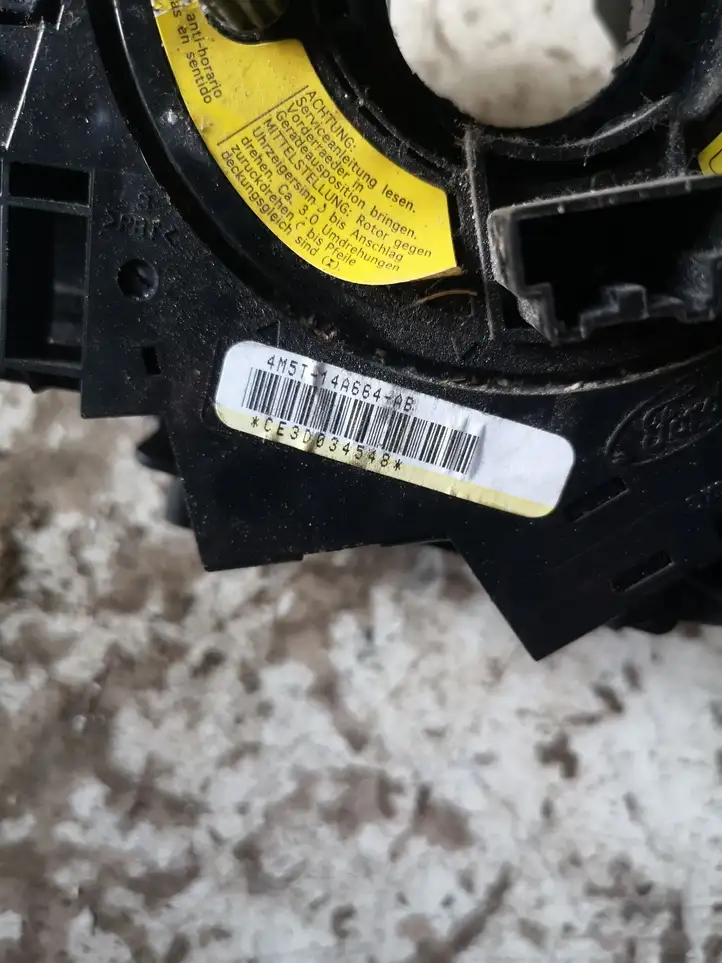 Ford Focus (2008 - 2011) 4M5T14A664AB Контактное кольцо SRS — фото 2