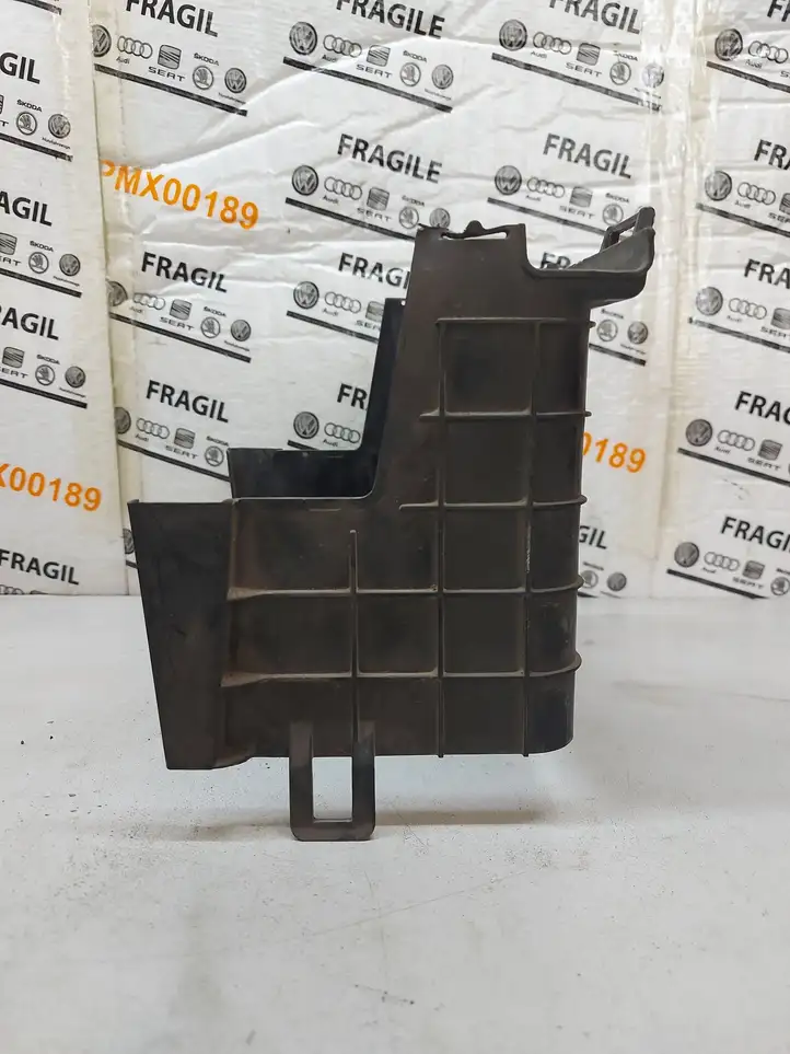 Volkswagen PASSAT B6 (2005 - 2010) 1K0915336B Перегородка аккумулятора — фото 4