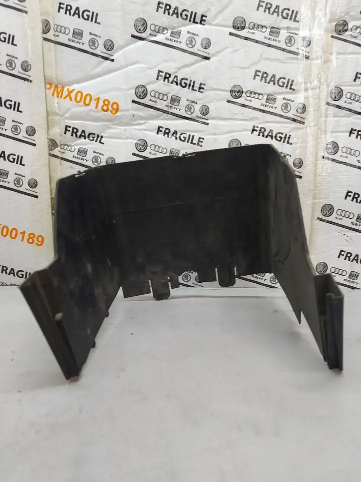 Volkswagen PASSAT B6 (2005 - 2010) 1K0915335C Перегородка аккумулятора — фото 1