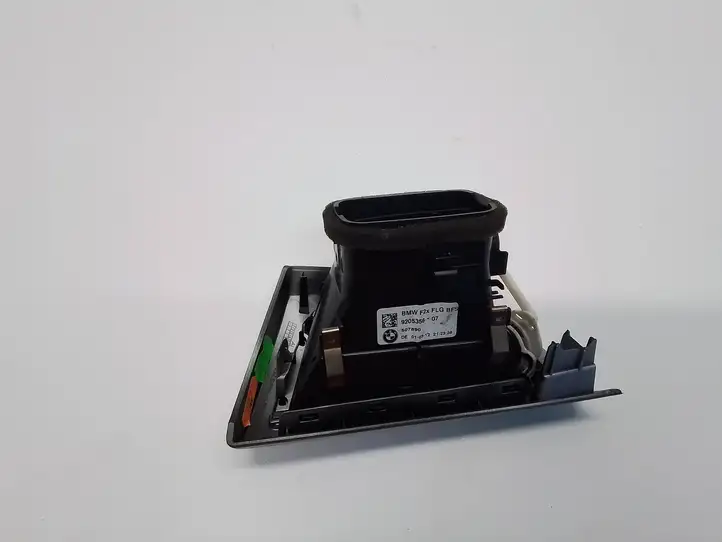 BMW 1 F20 F21 (2011 - 2019) 9205356 Боковой воздушный дефлектор — фото 2