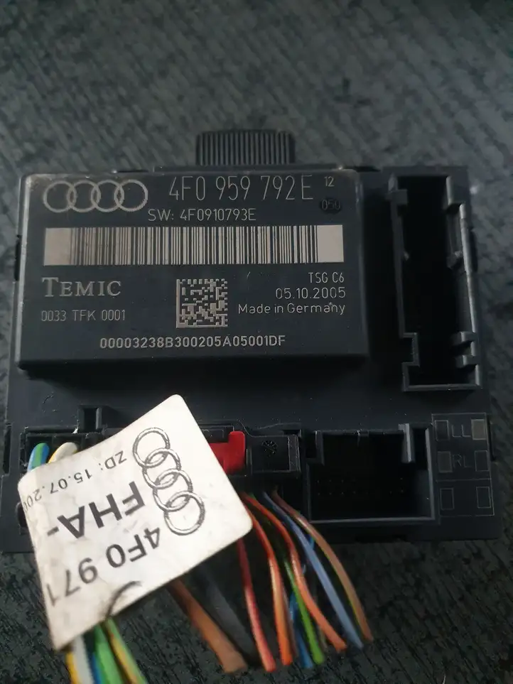 Audi A6 S6 C6 4F (2004 - 2008) 4F0959792E Блок управления дверью — фото 1