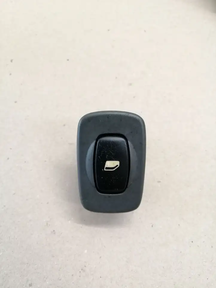 Citroen C5 (2001 - 2004) 96326947ZJ Кнопка стеклоподъемников — фото 1
