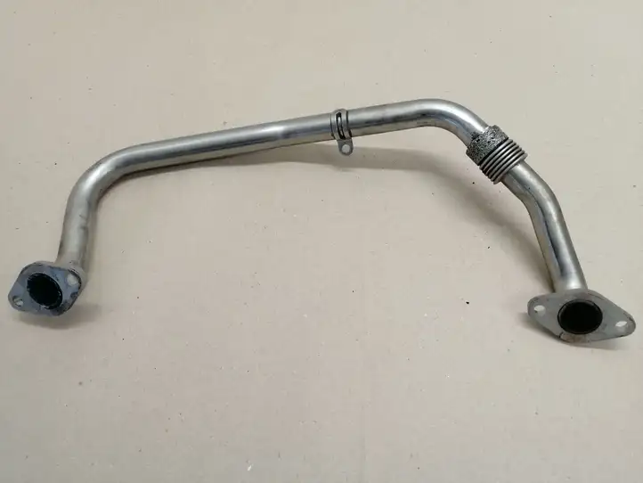 Audi A3/S3 8P (2003 - 2005) 03G131521A Трубка EGR — фото 2