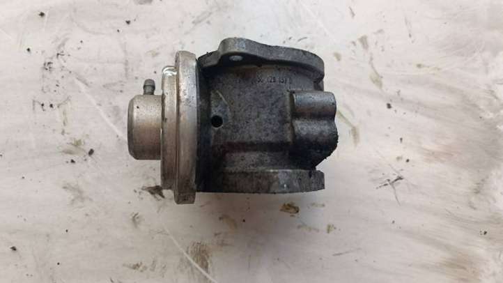 Ford Mondeo Mk III (2000 - 2007)  4S7Q90475K Клапан EGR