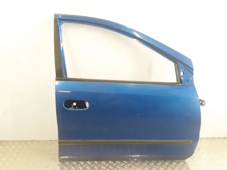 Nissan Almera (2000 - 2006) Дверь — фото 1