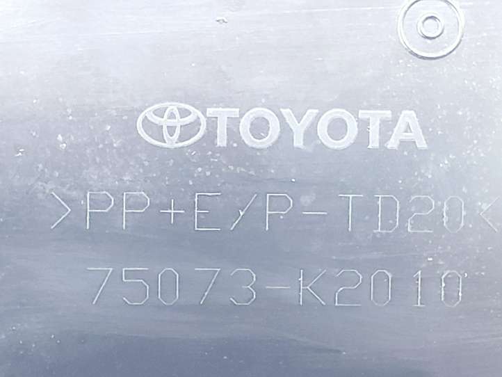 Toyota Yaris XP210 (2020 - )  75073K2010 Отделка (молдинг) передней двери