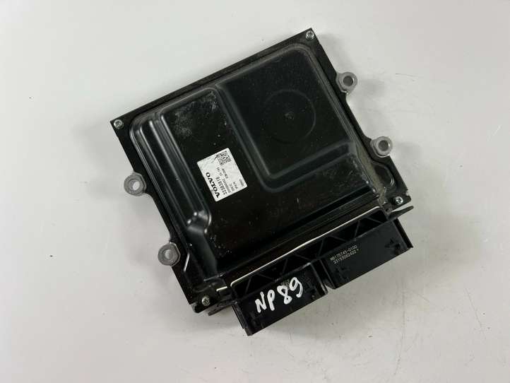 Volvo S60 (2018 - )  32383818 Блок управления двигателем ECU