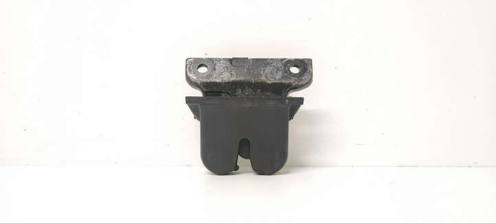 Audi A3/S3 8L (2000 - 2003)  8L0827520C Замок задней крышки