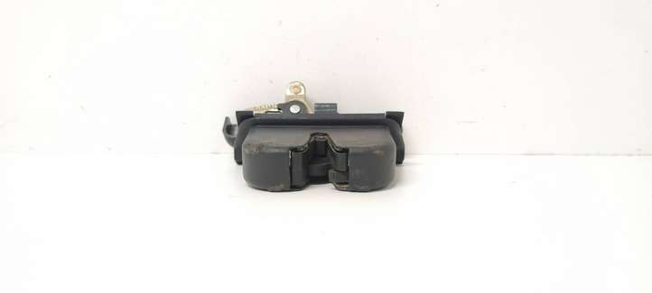 Audi A3/S3 8L (2000 - 2003)  8L0827520C Замок задней крышки