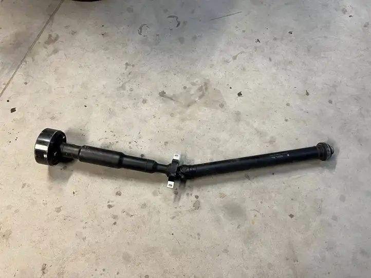 BMW X3 G01 (2018 - )  8680379 Задний кардан