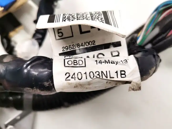 Nissan Leaf I (ZE0) (2010 - 2017)  240103NL1B Проводка панели