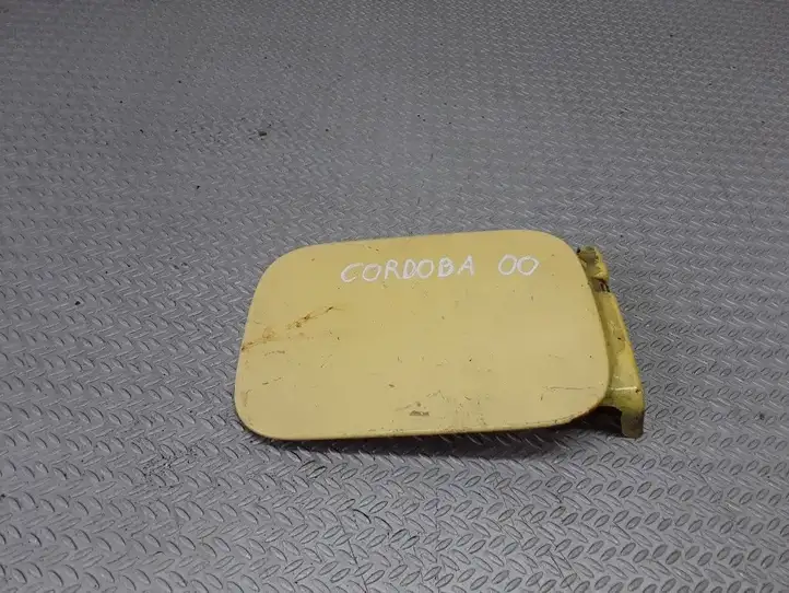 Seat Cordoba (6K) (1999 - 2002) 6K0010257L Крышка топливного бака — фото 1
