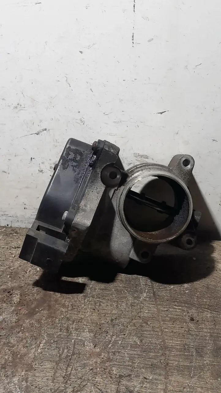 Volkswagen Polo V 6R (2009 - 2015) 03L128063L Дроссельная заслонка — фото 1