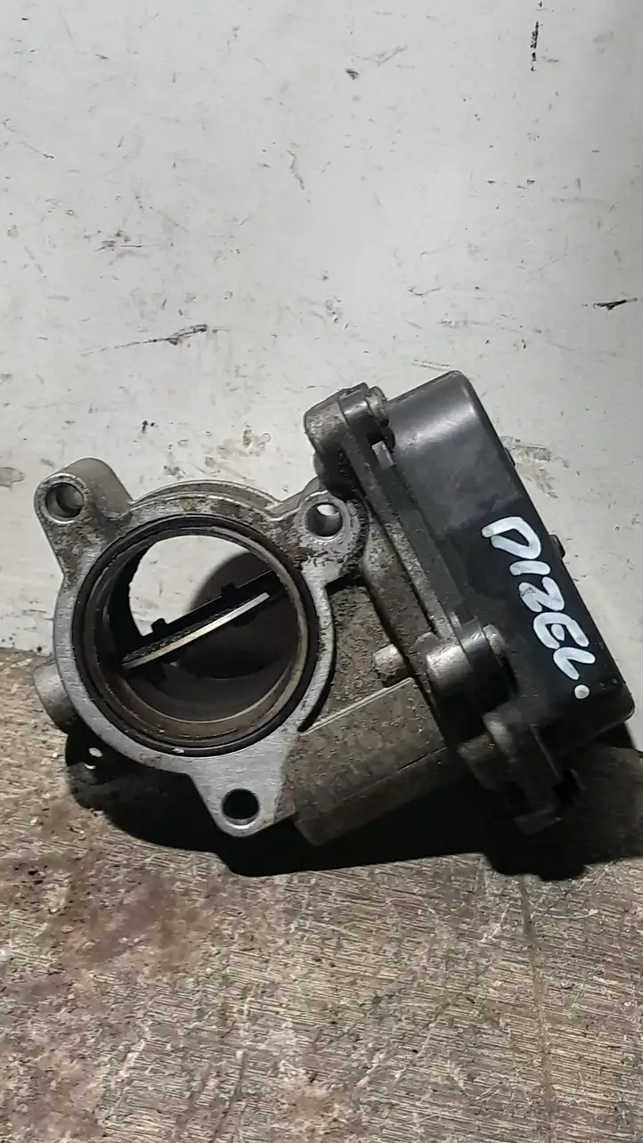 Volkswagen Polo V 6R (2009 - 2015) 03L128063L Дроссельная заслонка — фото 2