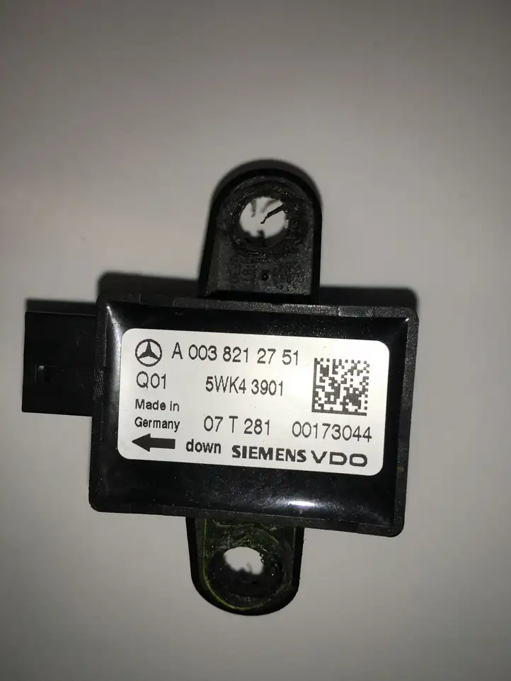 Mercedes-Benz ML W164 (2005 - 2011) A0038212751 Датчик удара SRS — фото 1