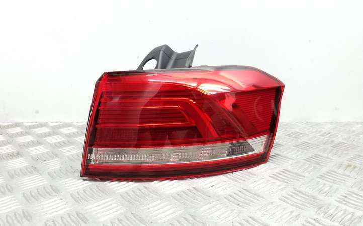 Volkswagen PASSAT B8 (2015 - )  3G9945312 Задний фонарь в кузове