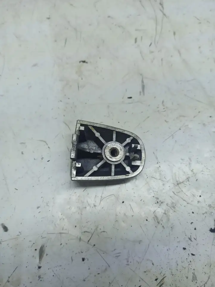 Toyota Corolla E120 E130 (2000 - 2004) Накладка ручки двери — фото 2