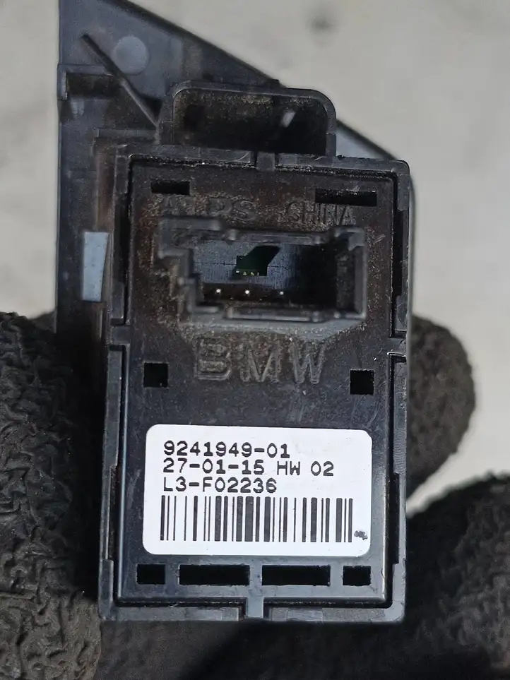 BMW 5 F10 F11 (2009 - 2016) 9241949 Блок кнопок стеклоподъемников — фото 3