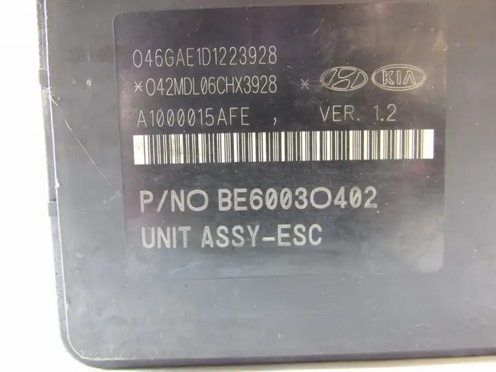 Kia Sportage (2014 - 2016) ABS блок — фото 9