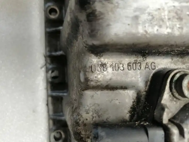Skoda Octavia Mk2 (1Z) (2004 - 2013) 038103603AG Картер двигателя — фото 2