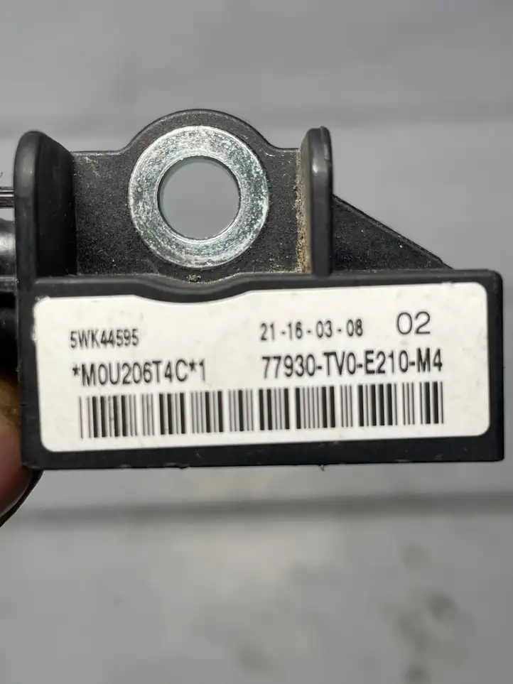 Honda Civic IX (2011 - 2017) 77930TV0E210M4 Датчик удара SRS — фото 4