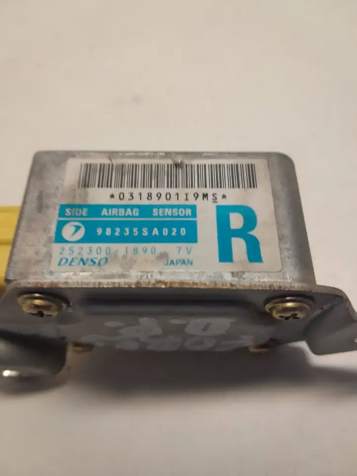 Subaru Forester SG (2003 - 2005) 98235SA020 Датчик удара SRS — фото 2