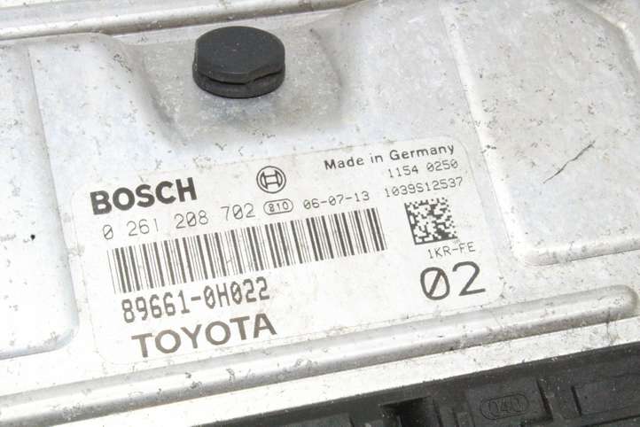 Toyota Aygo (2012 - 2014)  0261208702 Блок управления двигателя