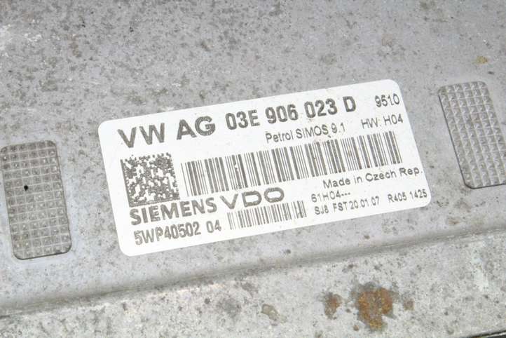 Volkswagen Polo (2009 - 2015)  03E906023D Блок управления двигателя